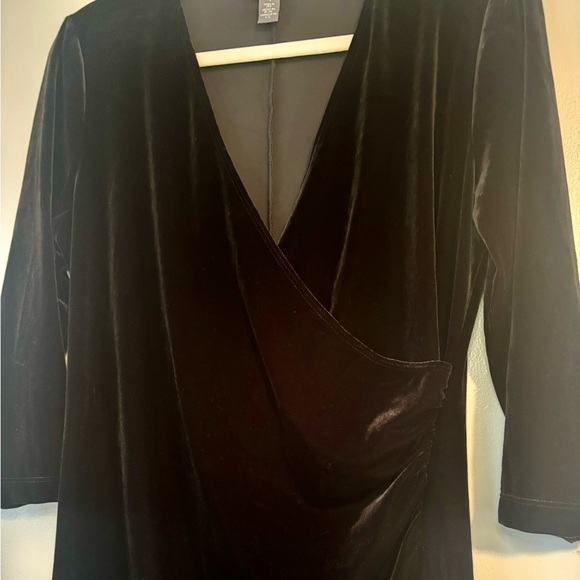 Travelers Collection by Chico’s Velvet Rosemary Wrap Dress in Black - Picture 4 of 10